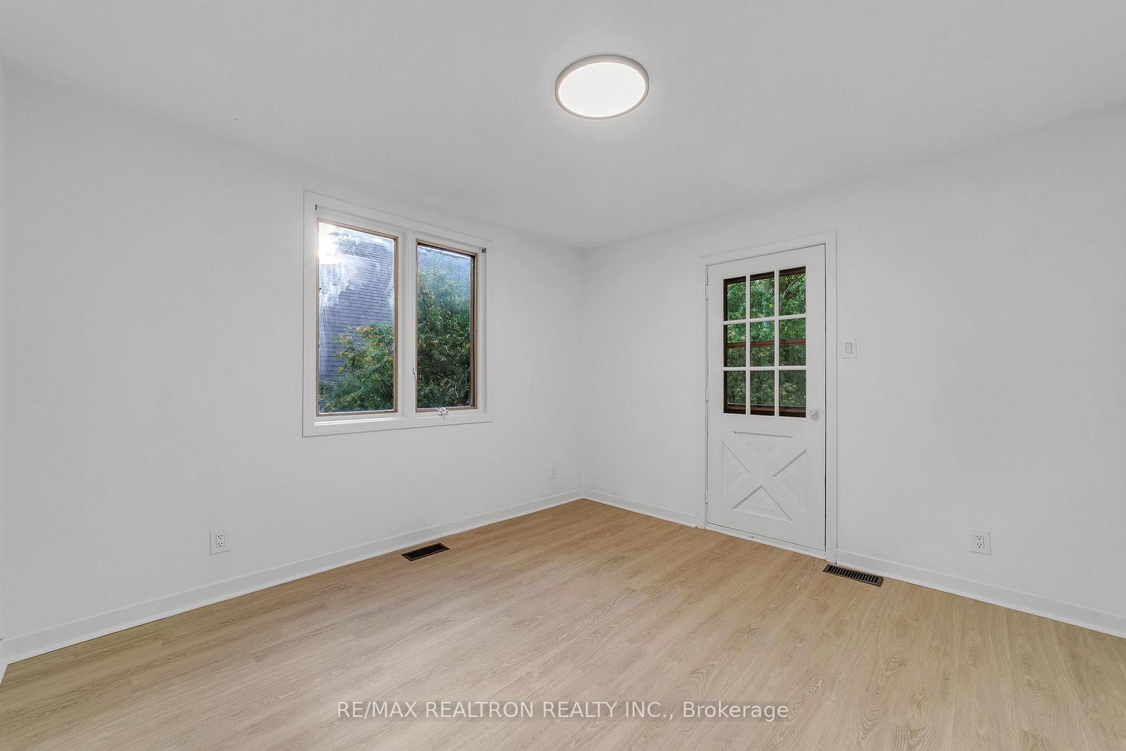 90 Proctor Avenue • Markham, ON photo 28