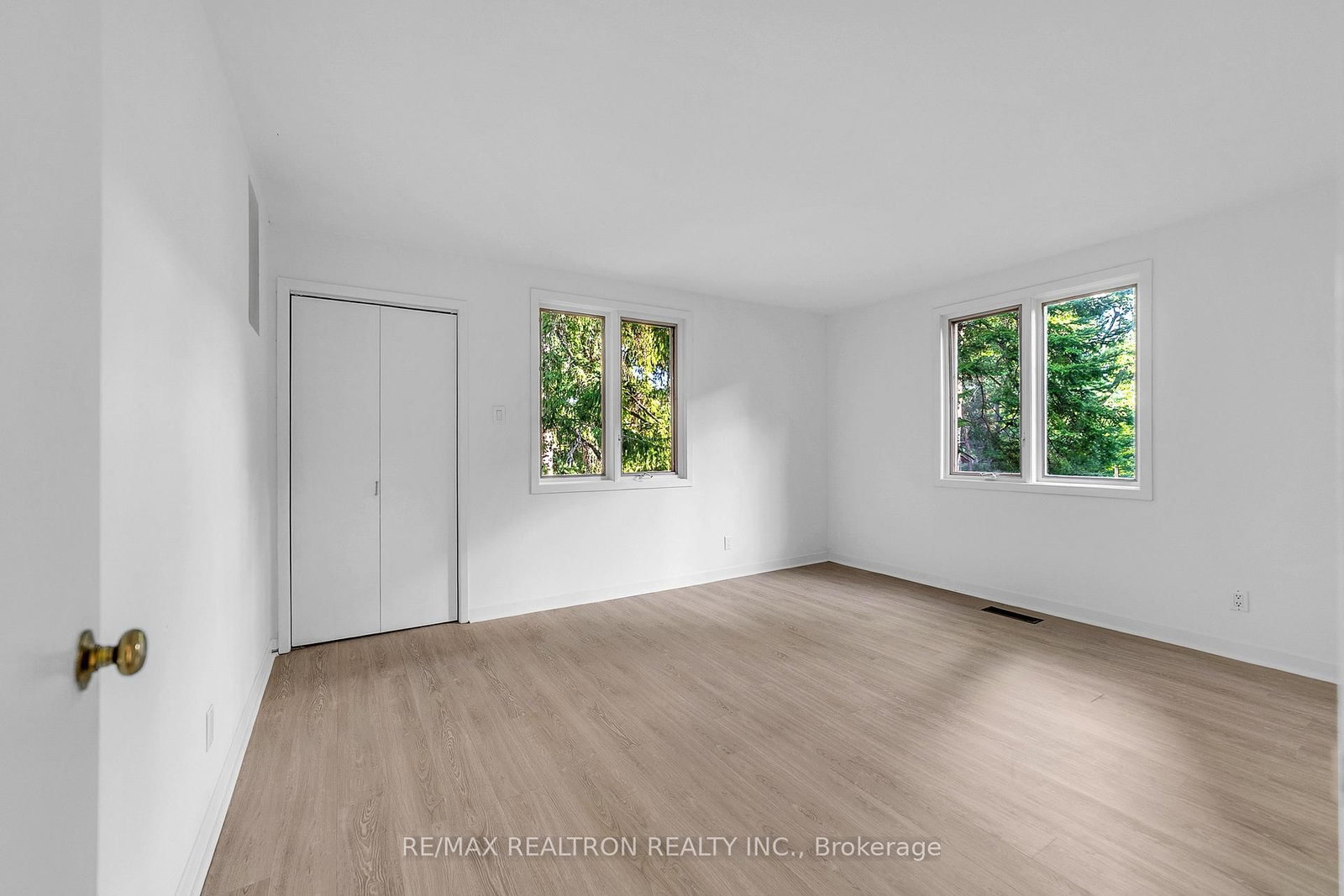 90 Proctor Avenue • Markham, ON photo 32