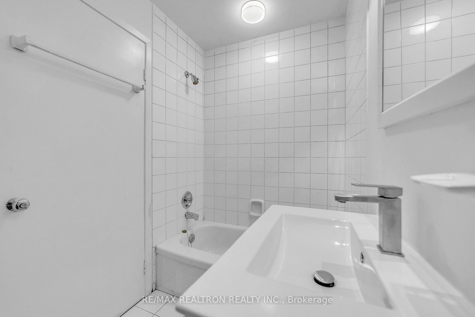 90 Proctor Avenue • Markham, ON photo 35