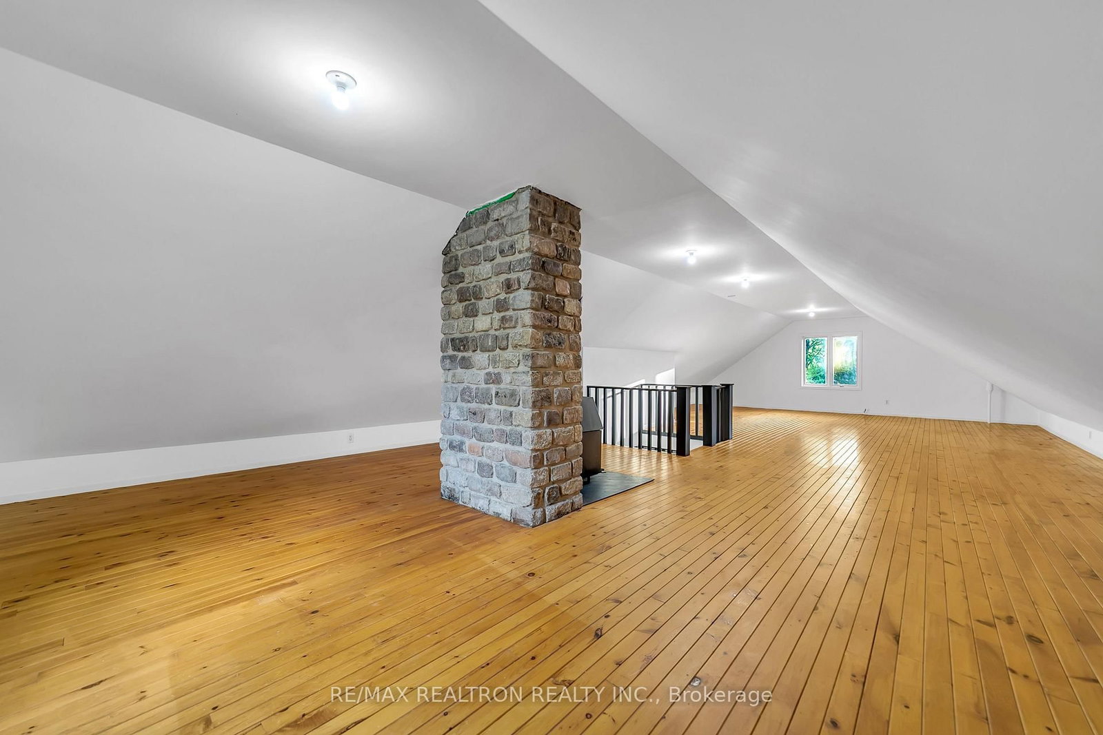 90 Proctor Avenue • Markham, ON photo 39