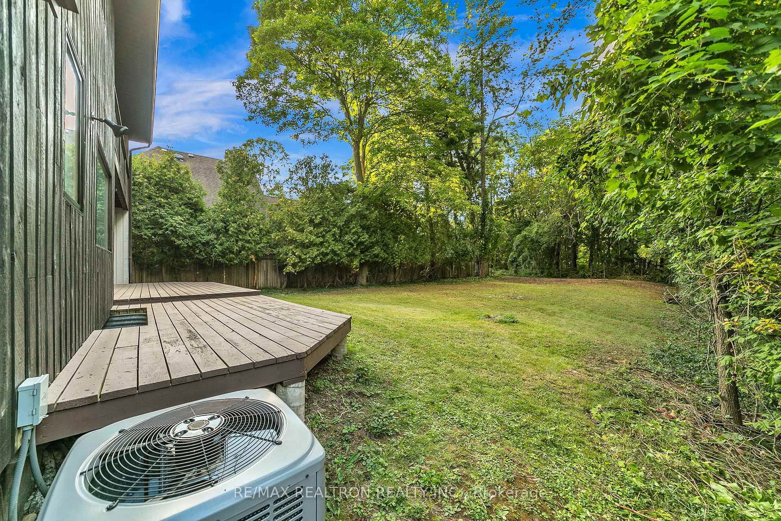90 Proctor Avenue • Markham, ON photo 47