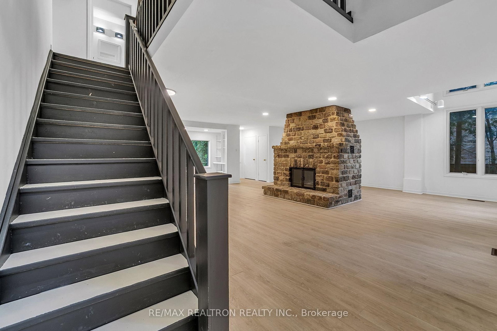 90 Proctor Avenue • Markham, ON photo 6