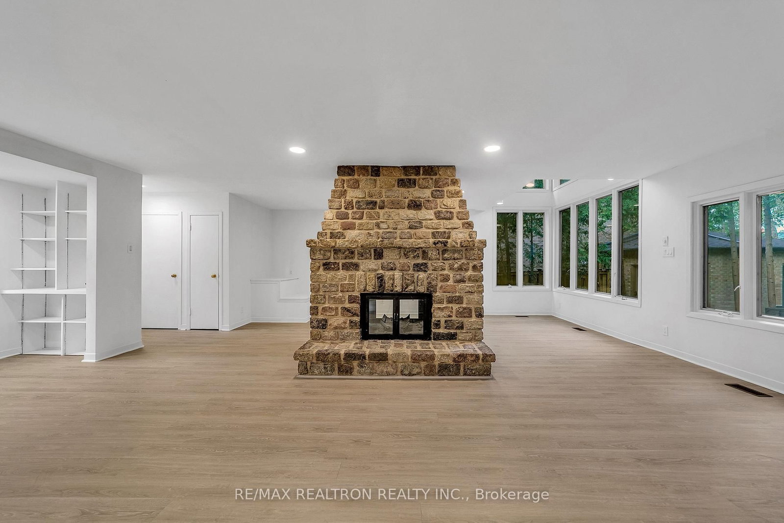 90 Proctor Avenue • Markham, ON photo 9
