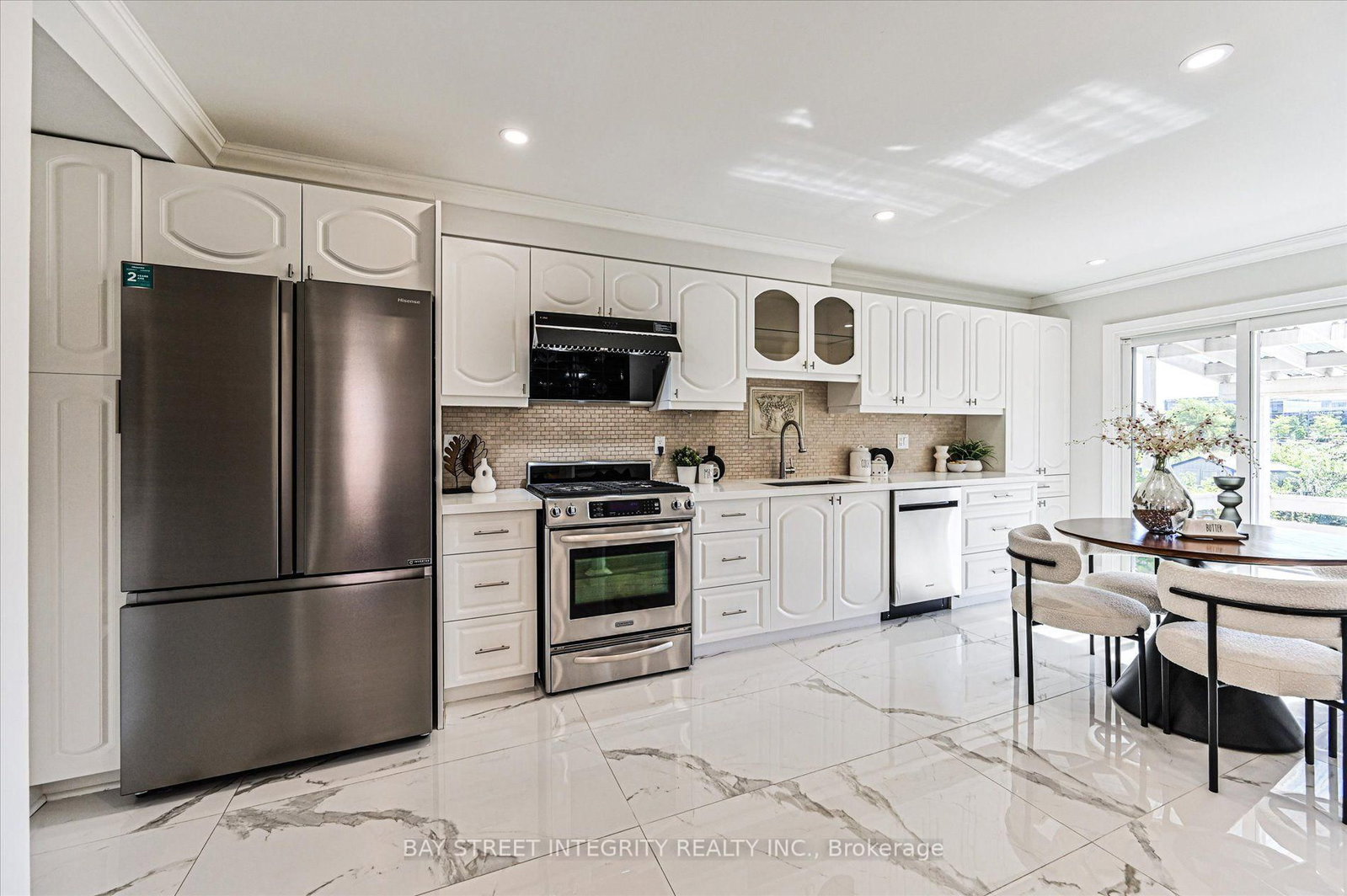27 Samantha Circle • Richmond Hill, ON photo 13