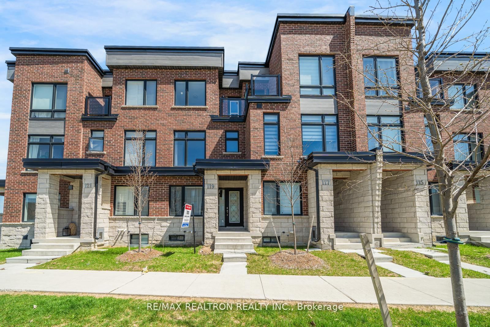 119 Cornell Rouge Boulevard • Markham, ON photo 1