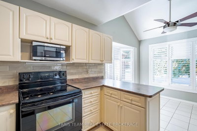 88 Green Briar Road • New Tecumseth, ON photo 9