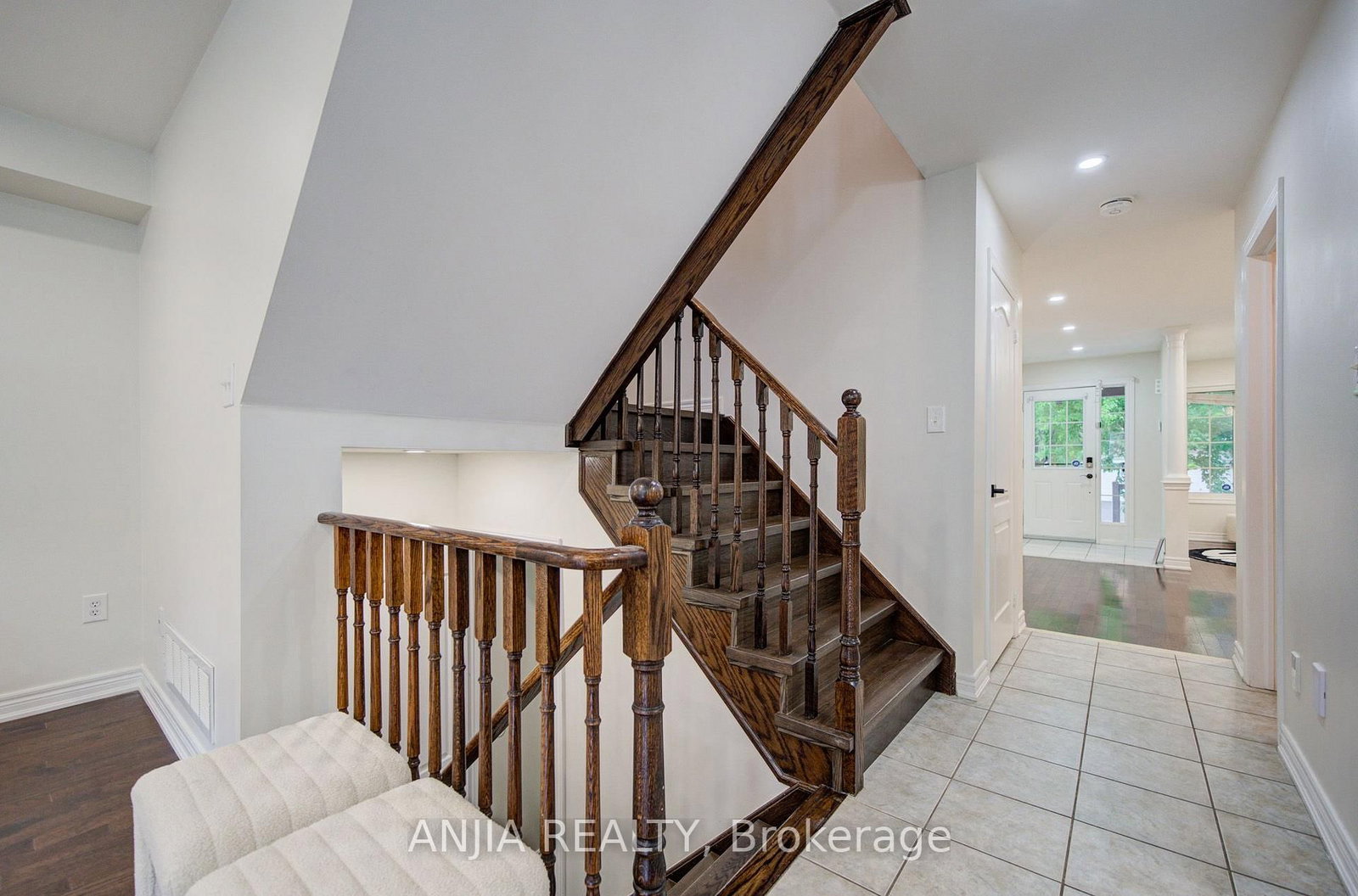 73 Hawksbury Road • Markham, ON photo 10