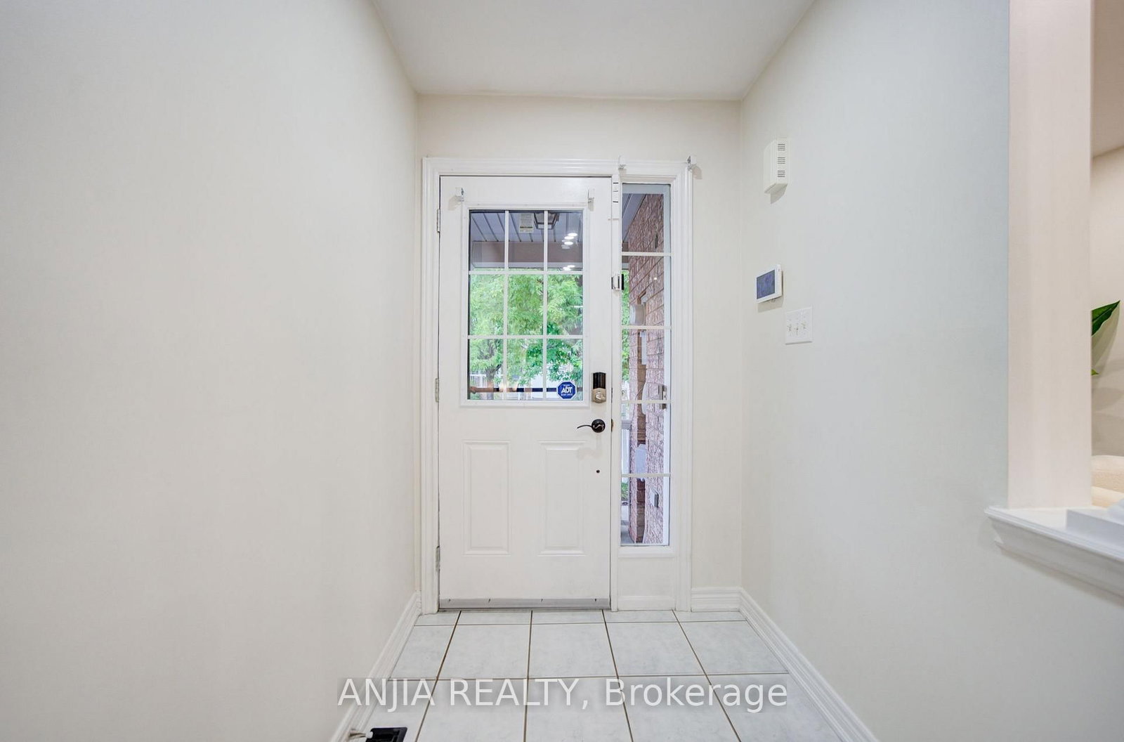 73 Hawksbury Road • Markham, ON photo 4
