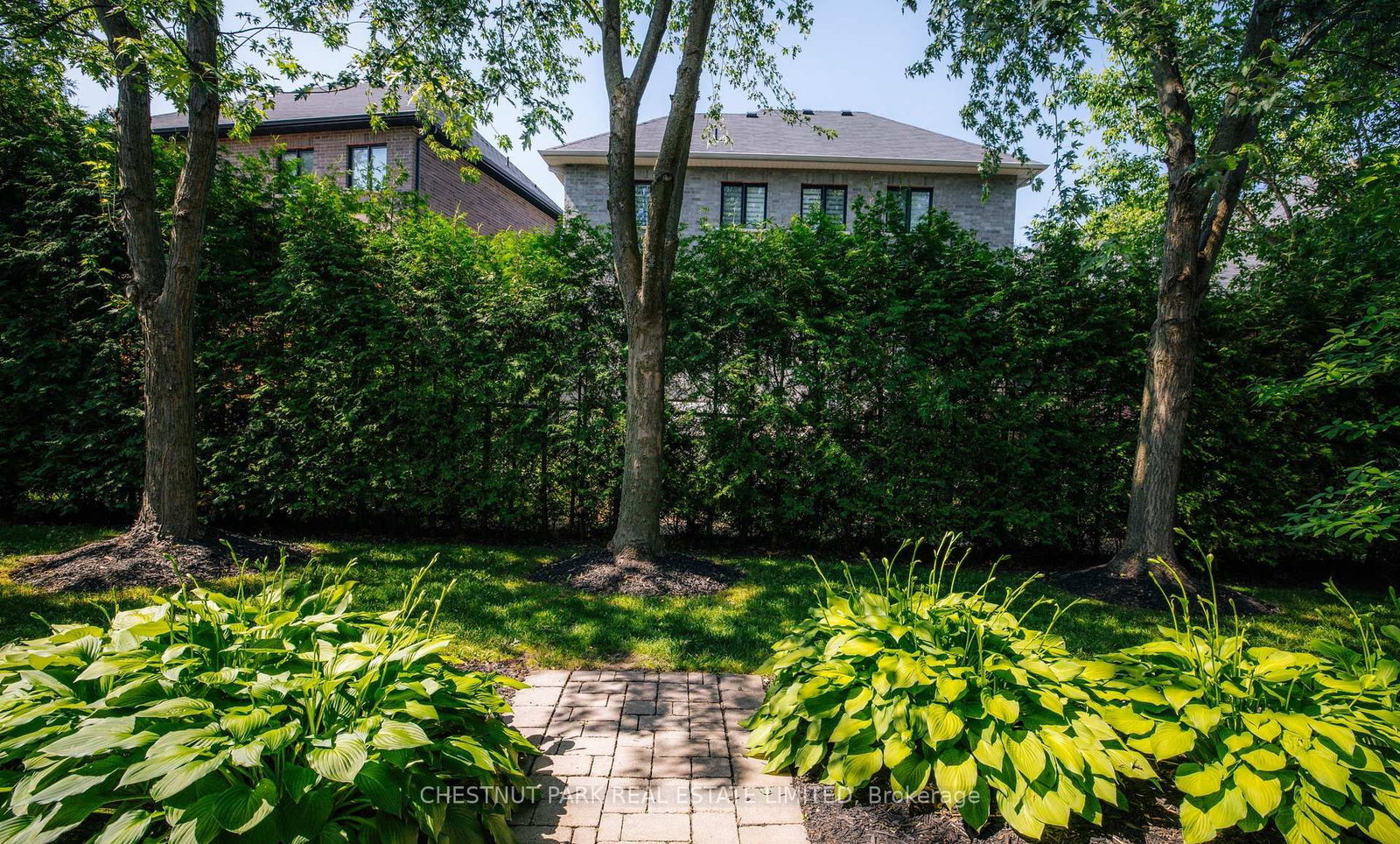 8 Cyril Richardson Court • Uxbridge, ON photo 14