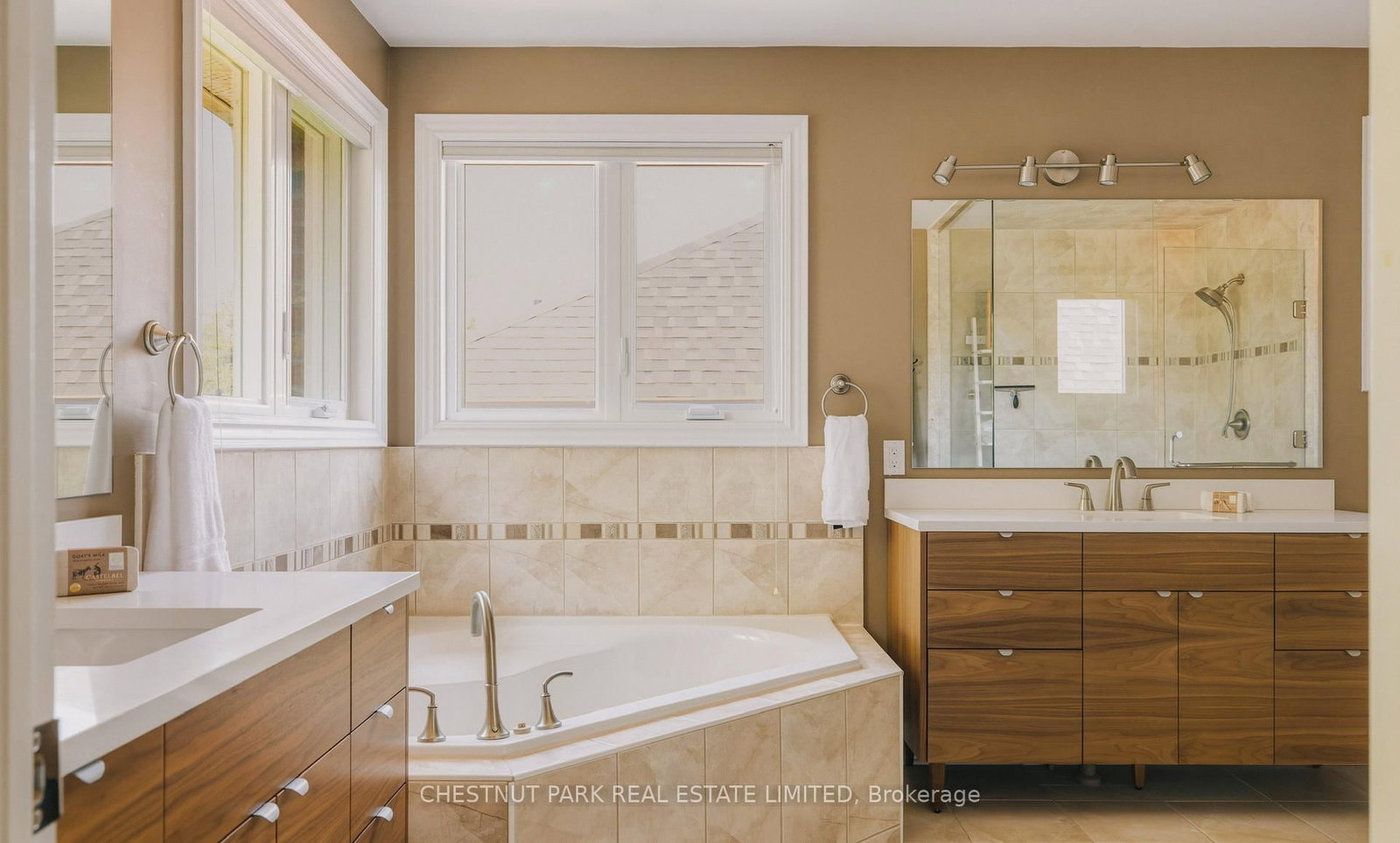 8 Cyril Richardson Court • Uxbridge, ON photo 27