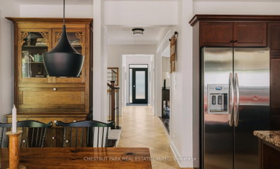 8 Cyril Richardson Court • Uxbridge, ON photo 4