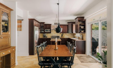 8 Cyril Richardson Court • Uxbridge, ON photo 6