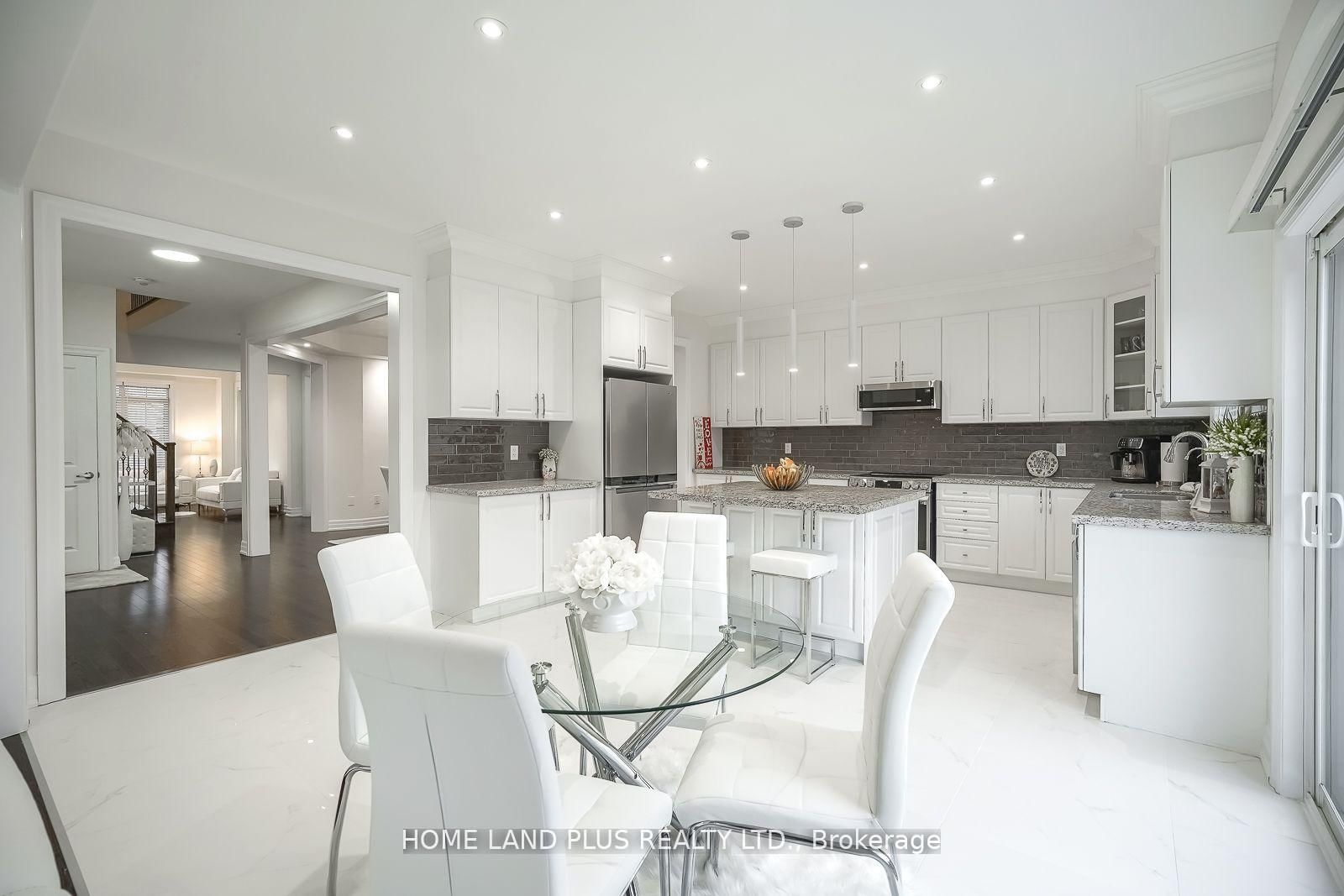 1798 Emberton Way • Innisfil, ON photo 11