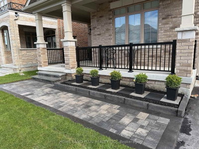 1798 Emberton Way • Innisfil, ON photo 2