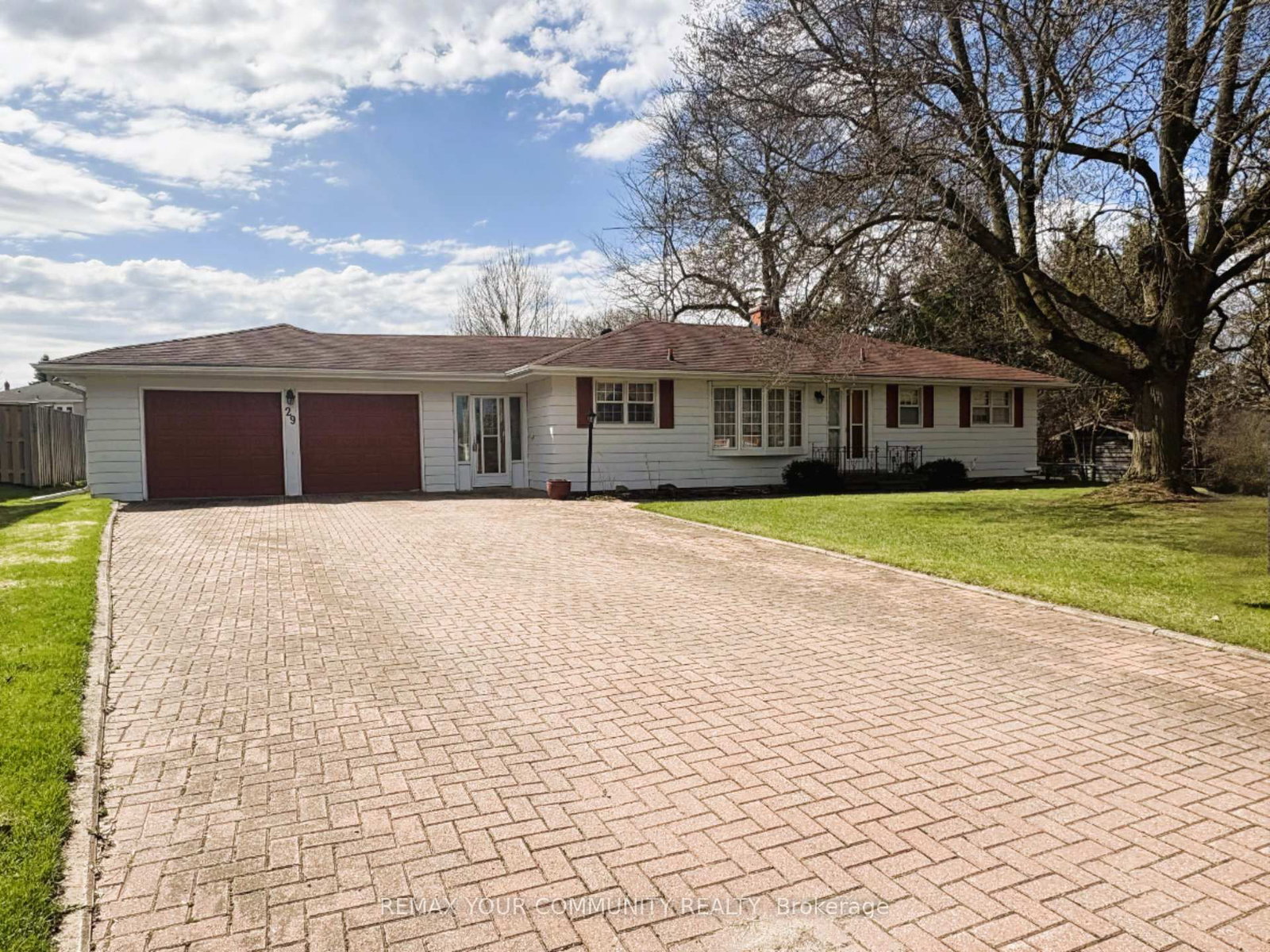 29 Patricia Drive • King, ON photo 1