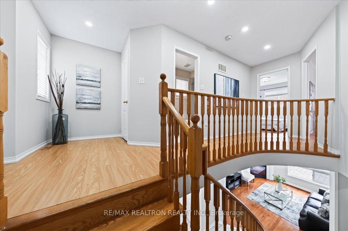 37 Lebovic Drive • Richmond Hill, ON photo 24
