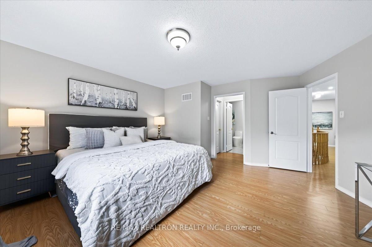 37 Lebovic Drive • Richmond Hill, ON photo 26