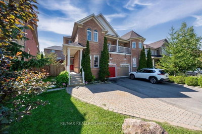 37 Lebovic Drive • Richmond Hill, ON photo 3