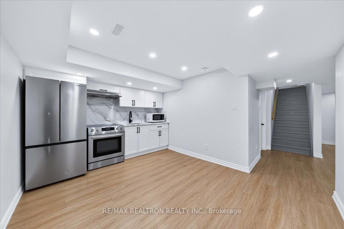 37 Lebovic Drive • Richmond Hill, ON photo 39