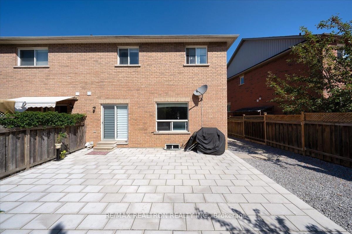 37 Lebovic Drive • Richmond Hill, ON photo 46