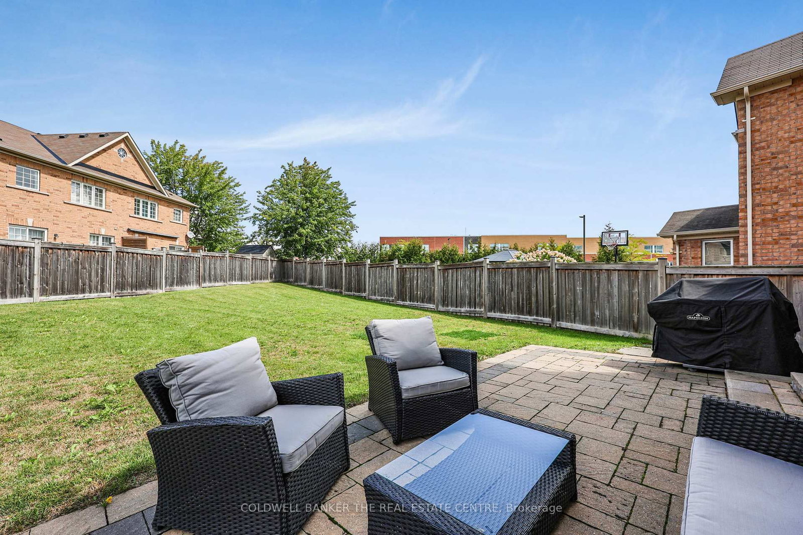 18 Herefordshire Crescent • Newmarket, ON photo 34
