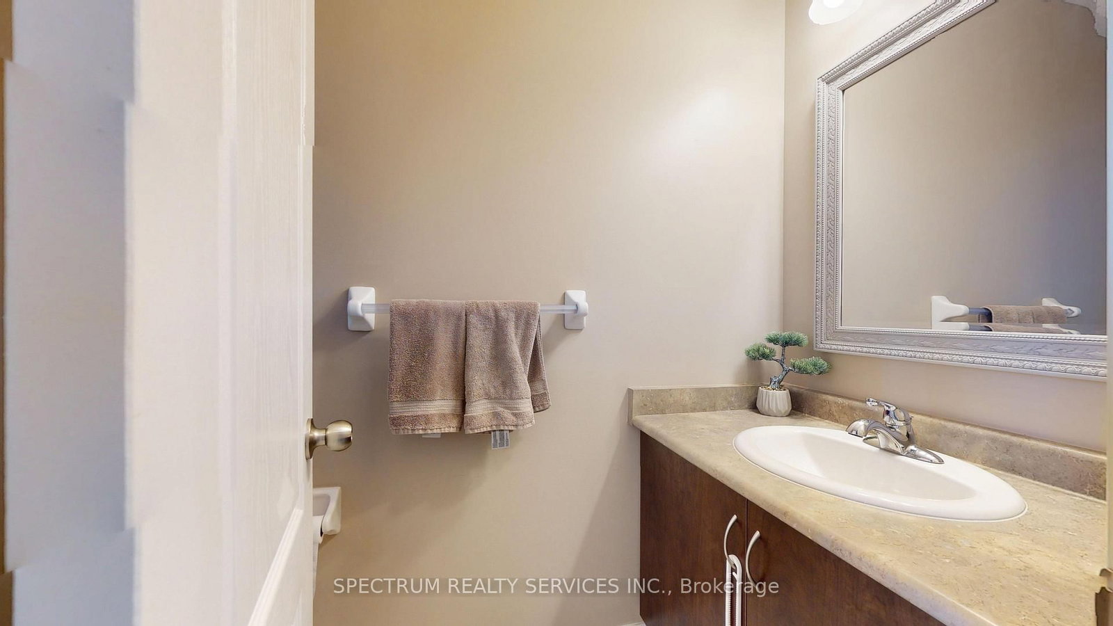 1103 Stantin Street • Innisfil, ON photo 15