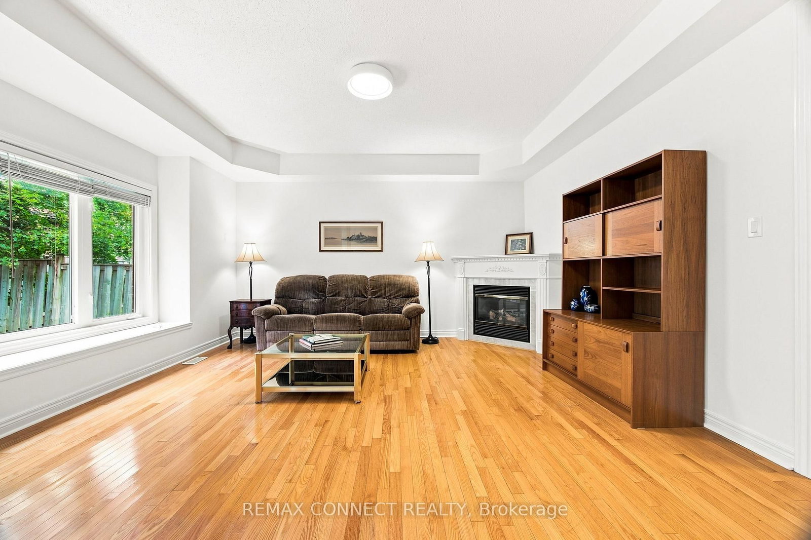 151 Bentoak Crescent • Vaughan, ON photo 3