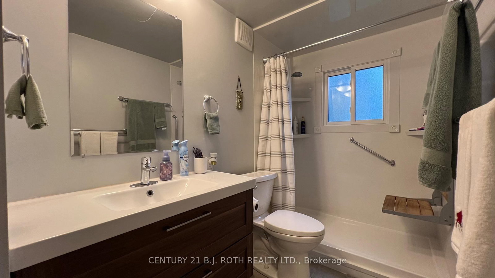 6 Walnut Court • Innisfil, ON photo 12