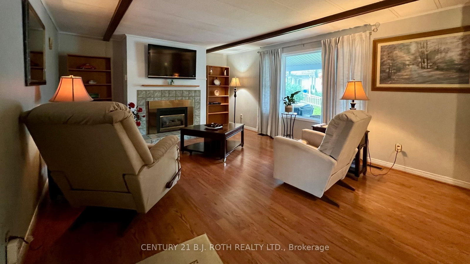 6 Walnut Court • Innisfil, ON photo 5