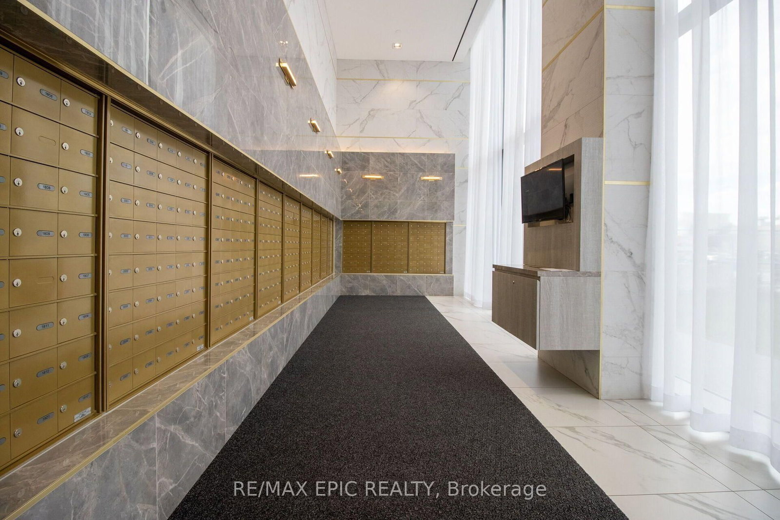 3311-898 Portgage Pkwy, Vaughan, view 6