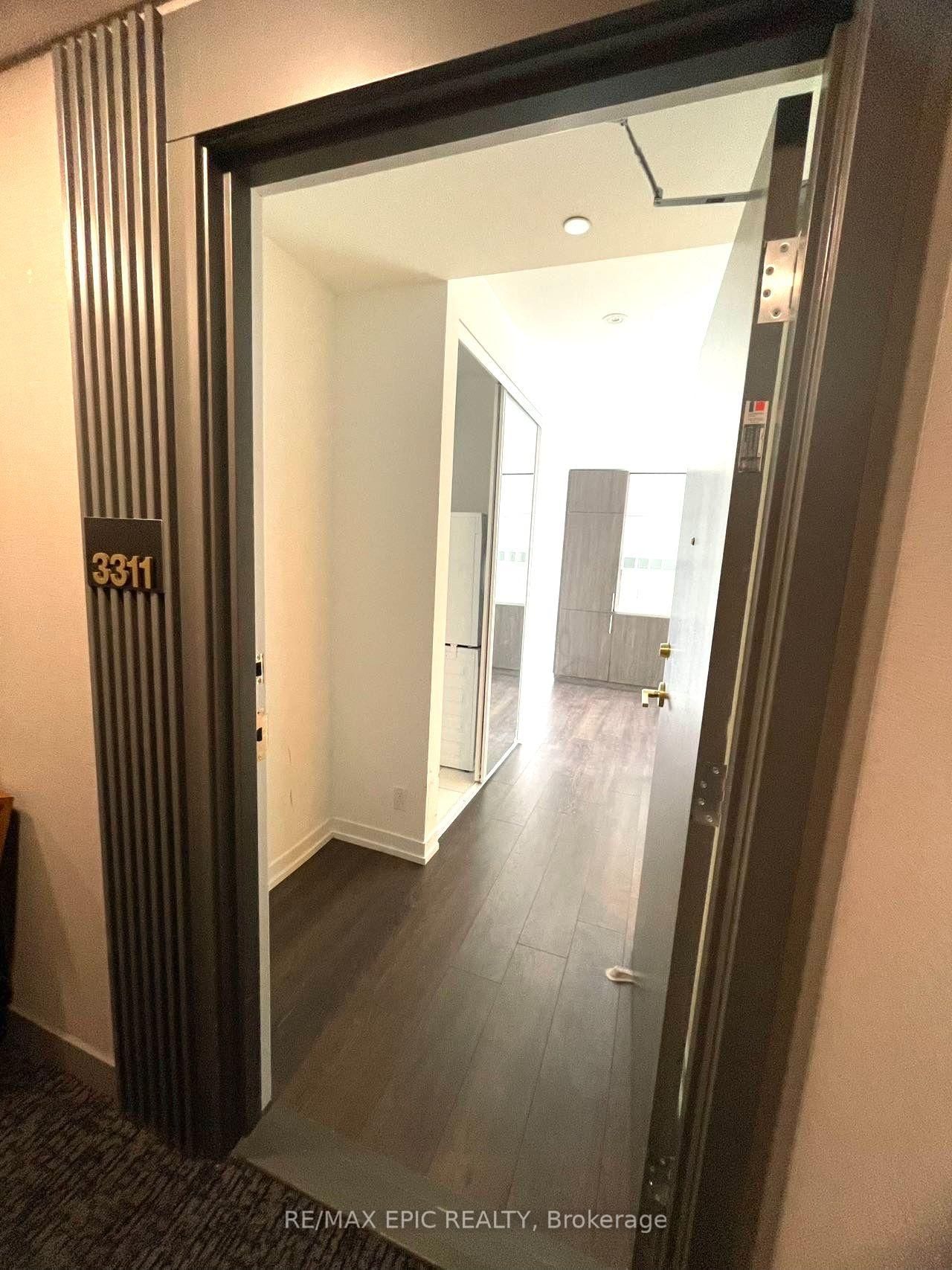 3311-898 Portgage Pkwy, Vaughan, view 9