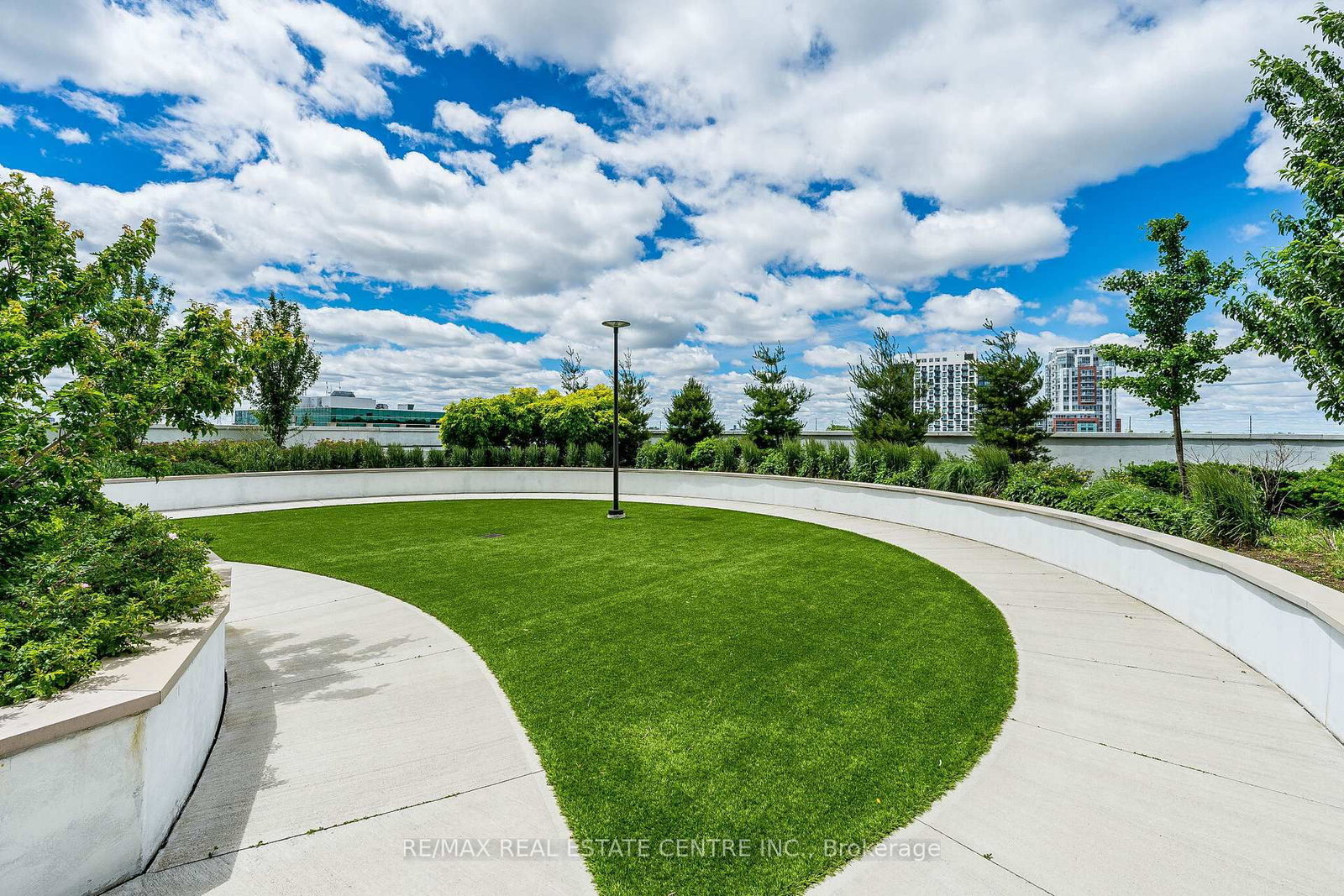 105 Oneida Crescent • #1909 • Richmond Hill, ON photo 17