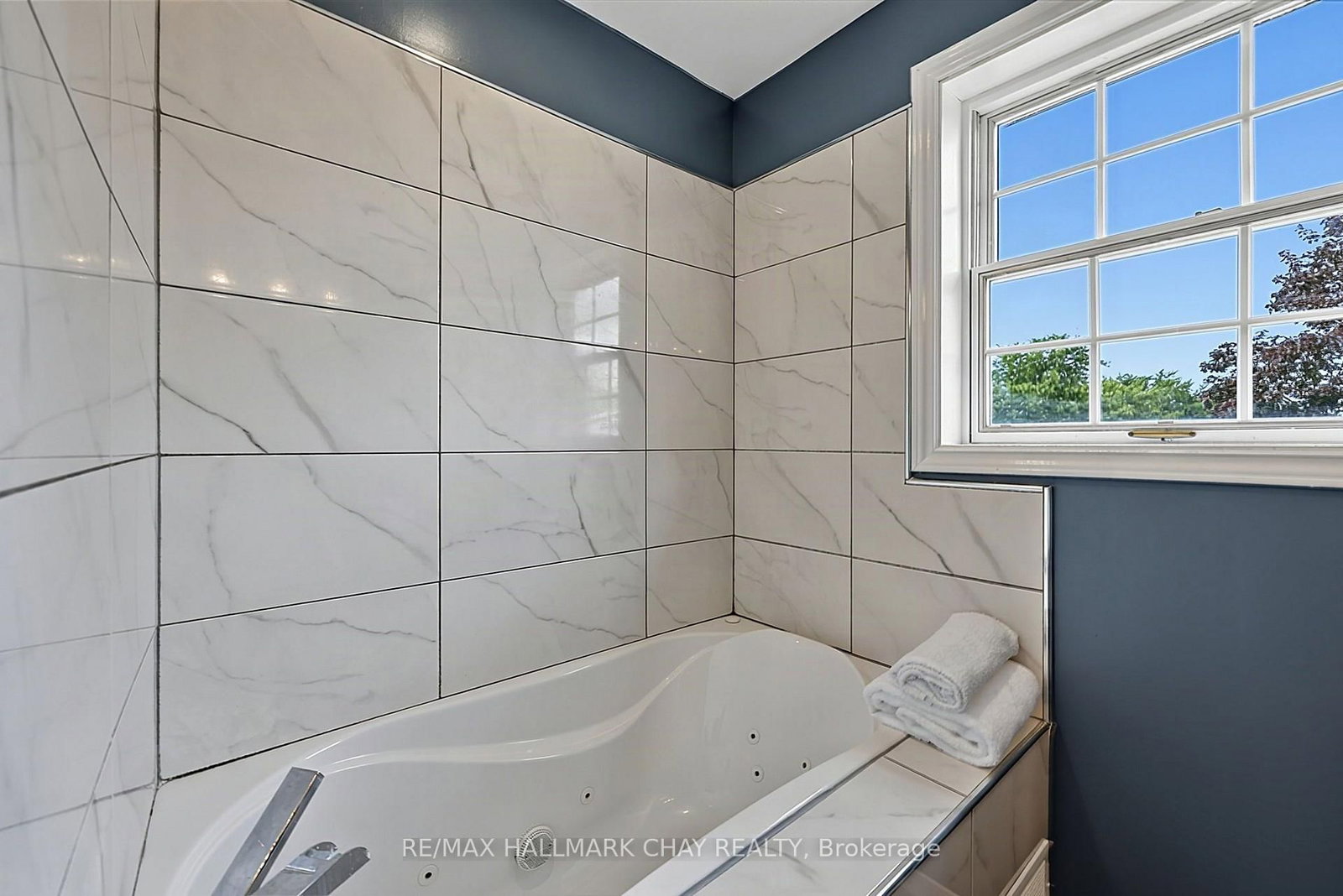 334 Parkwood Avenue • Bradford West Gwillimbury, ON photo 17