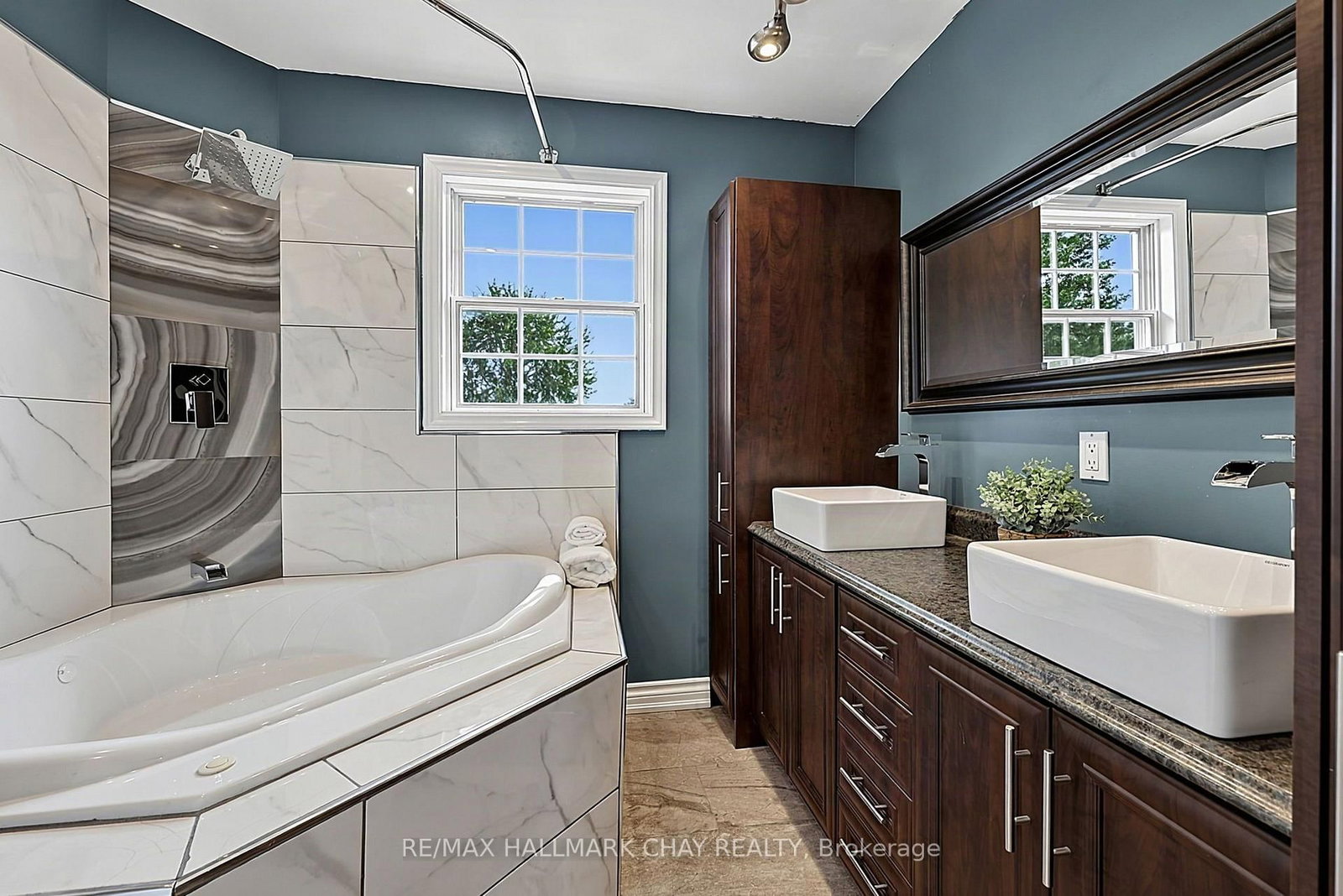 334 Parkwood Avenue • Bradford West Gwillimbury, ON photo 21