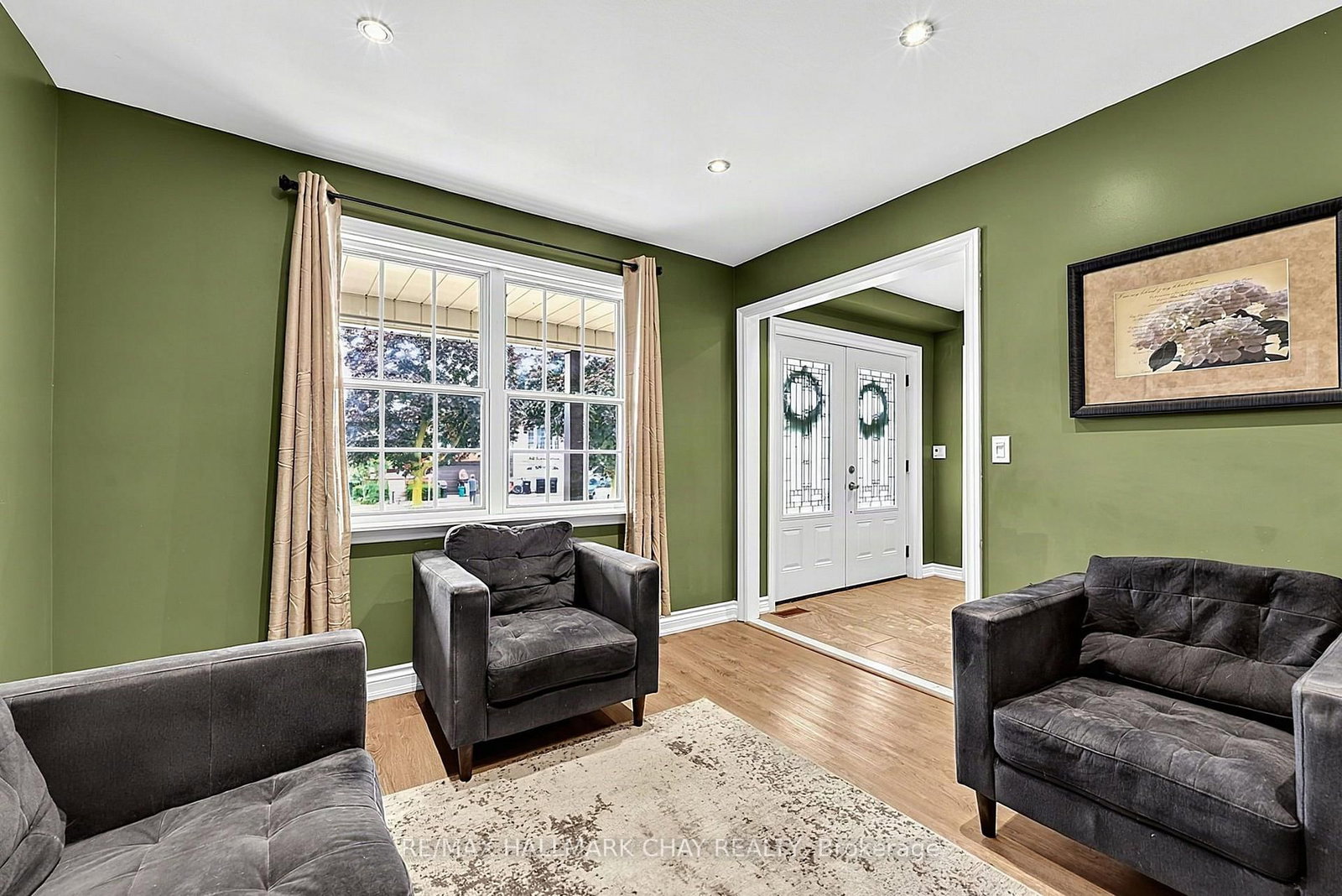 334 Parkwood Avenue • Bradford West Gwillimbury, ON photo 8
