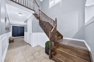 182 Richardson Crescent • Bradford West Gwillimbury, ON photo 4