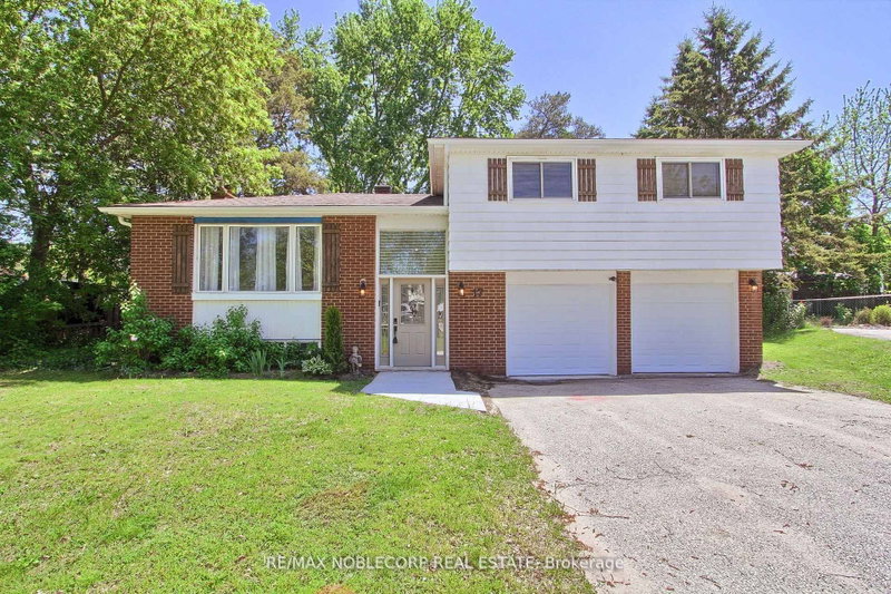 17 Larkdale Crescent