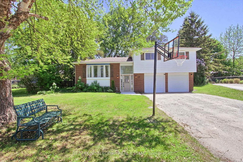 17 Larkdale Crescent