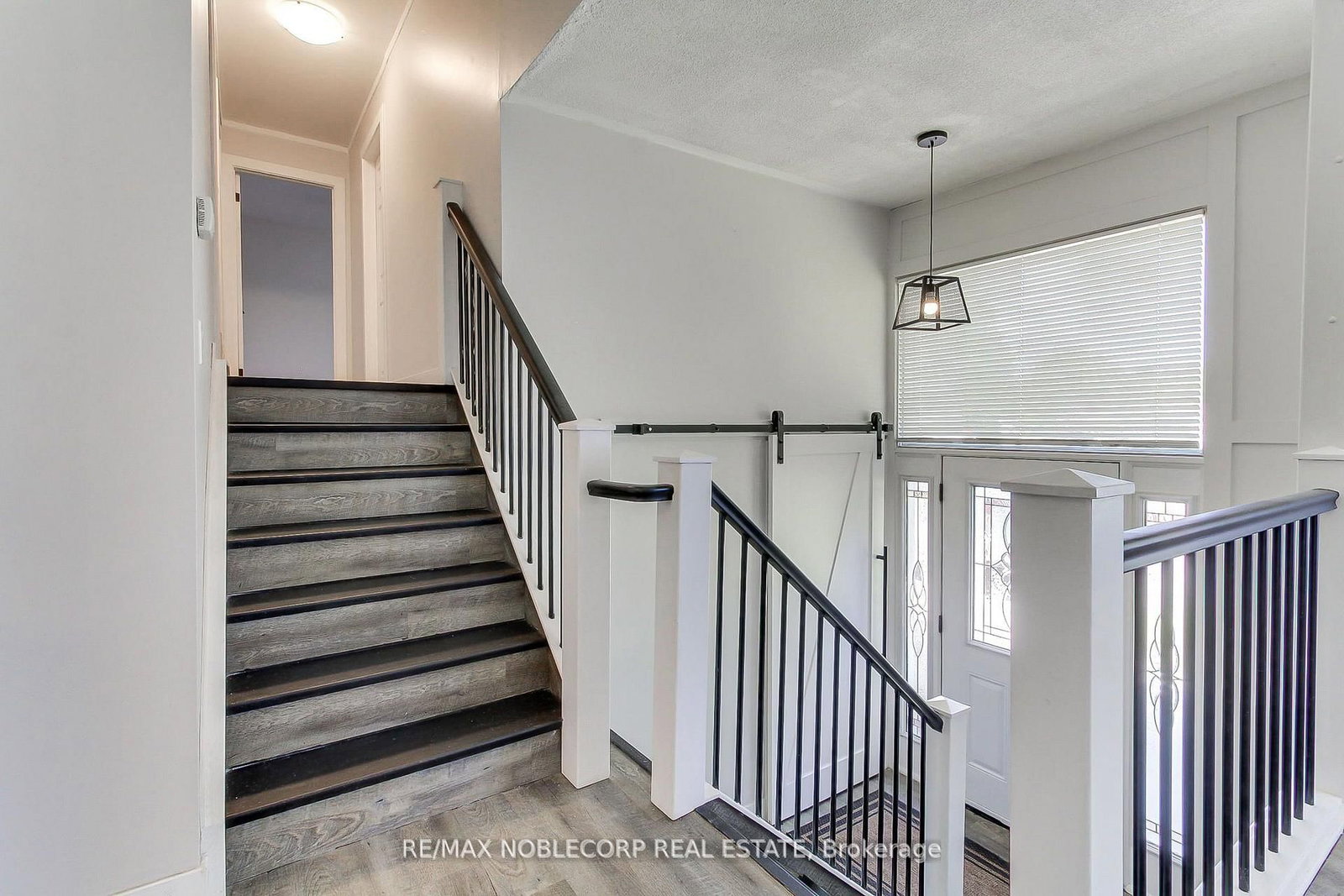 17 Larkdale Crescent • Essa, ON photo 9