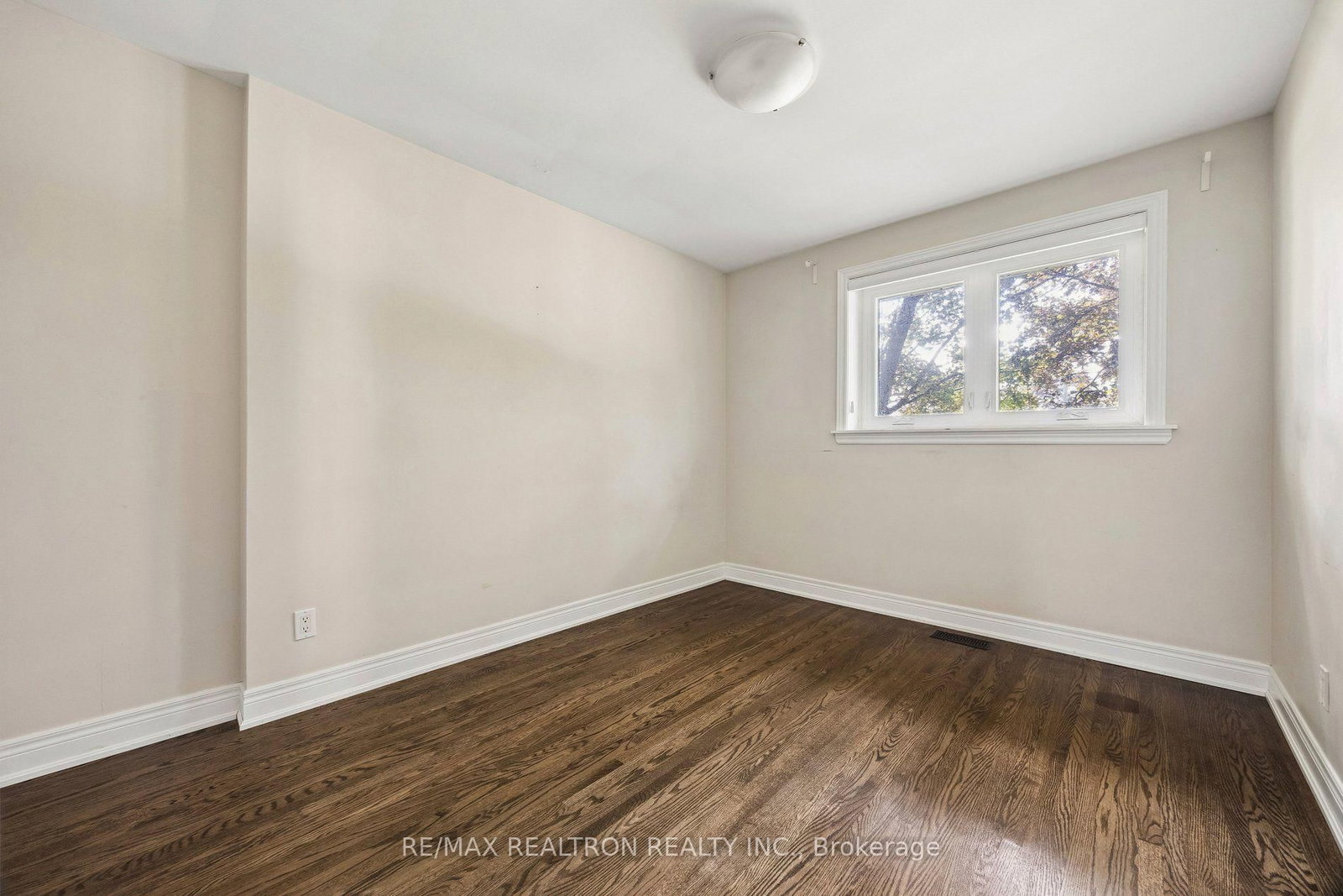 41 Hamilton Dr, Newmarket, view 18