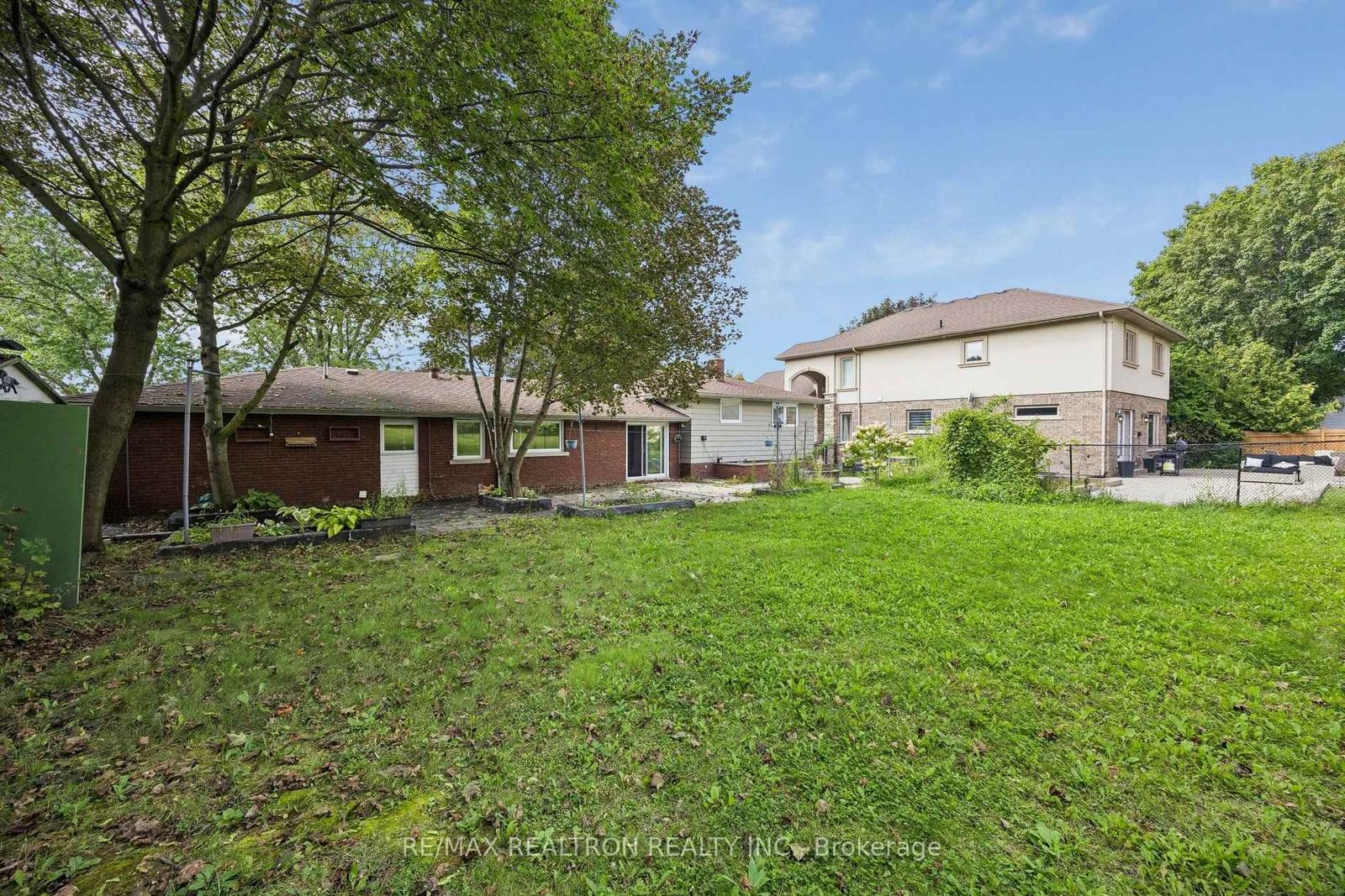 41 Hamilton Dr, Newmarket, view 42