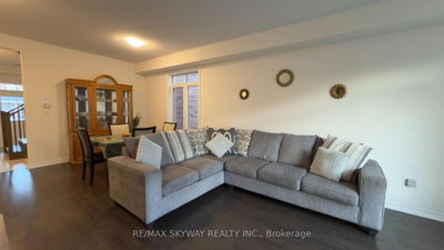 2170 Lozenby Street • Innisfil, ON photo 3