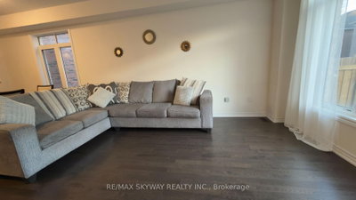 2170 Lozenby Street • Innisfil, ON photo 5