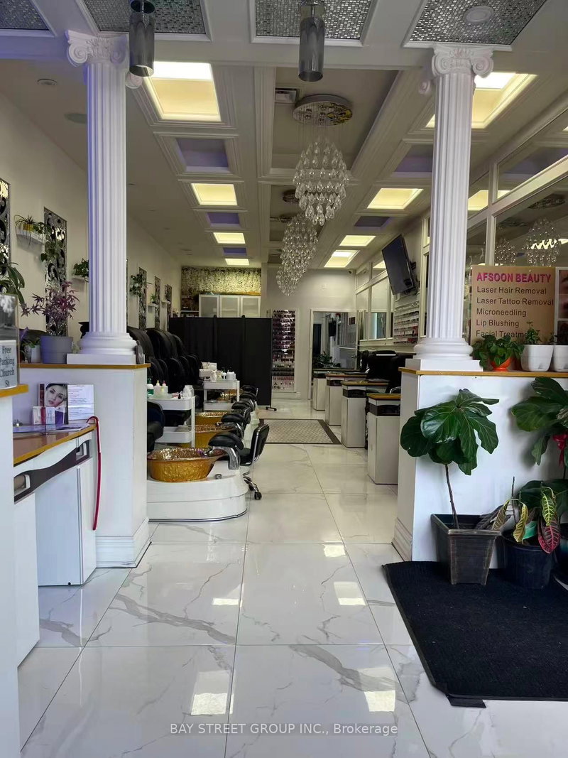 10165 Yonge Street Unit 6