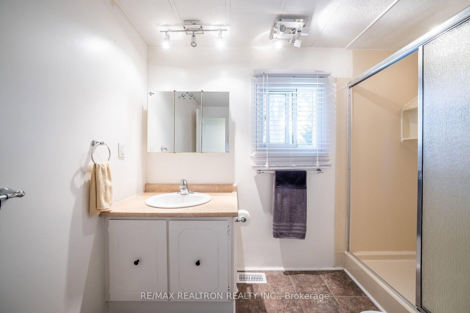 25 Cherrywood Lane • Innisfil, ON photo 14