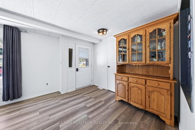 25 Cherrywood Lane • Innisfil, ON photo 4
