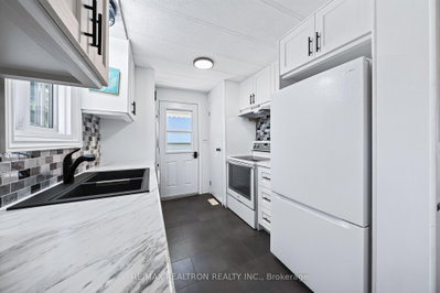 25 Cherrywood Lane • Innisfil, ON photo 9