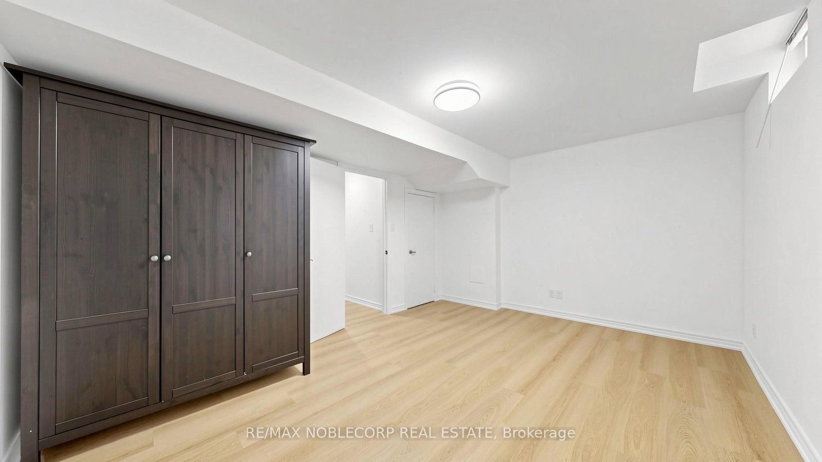 Lower-103 Longhouse St, Vaughan, view 15