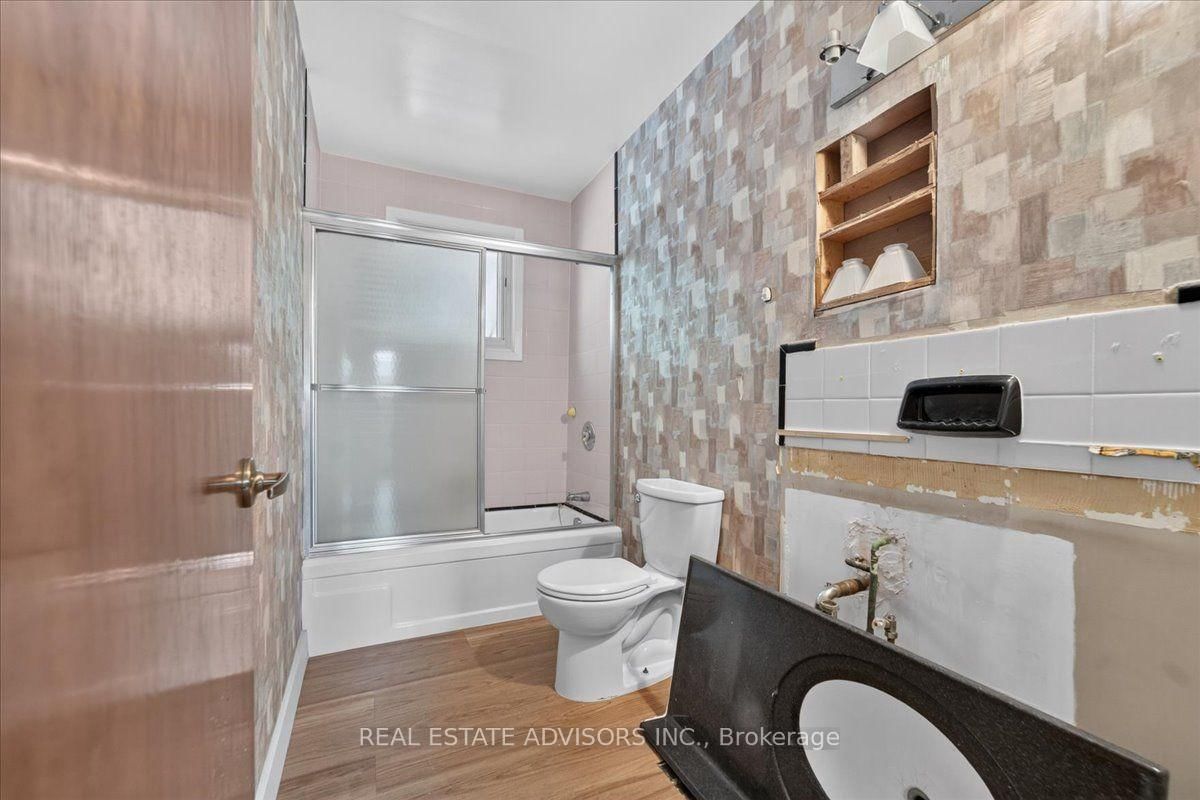 233 East Street • East Gwillimbury, ON photo 18