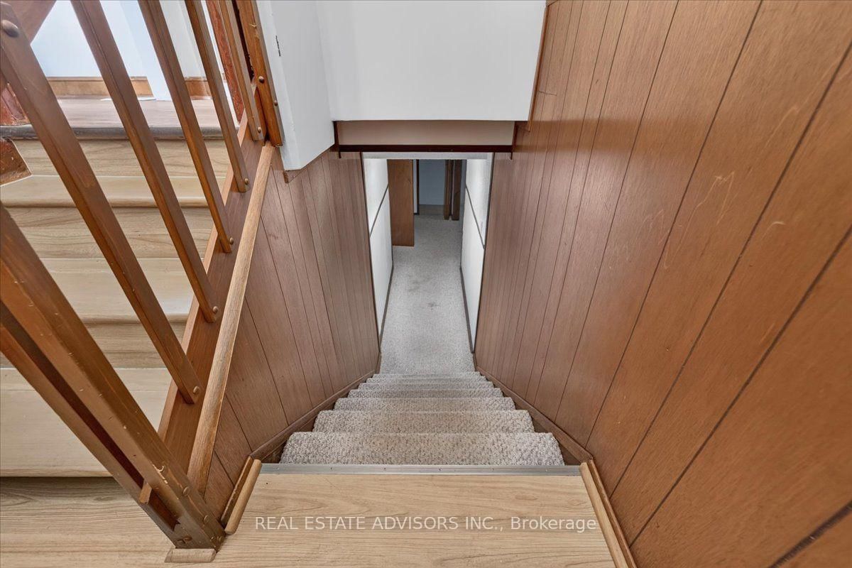 233 East Street • East Gwillimbury, ON photo 23